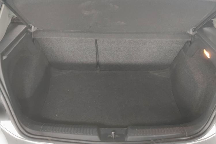 Used Volkswagen Polo 2011 1.6L Automatic ZhiKu Edition Trunk