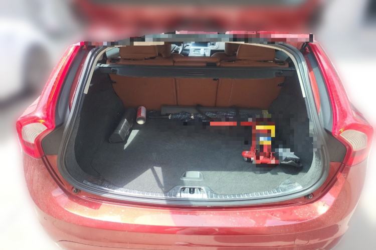 Used Volvo V60 2014 Restyled T5 Zhiya Edition Trunk