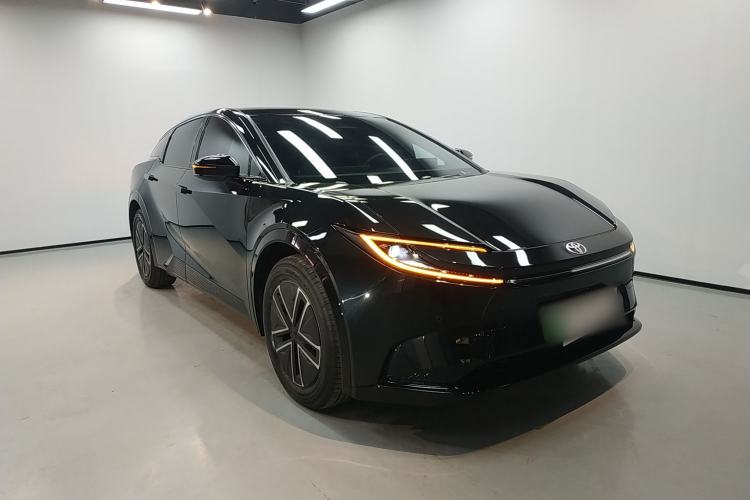 Used Toyota bZ5 2025 Model 550 JOY
