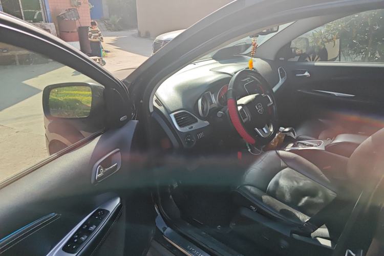 Used Dodge Journey 2013 3.6L Four-Wheel Drive Flagship Edition