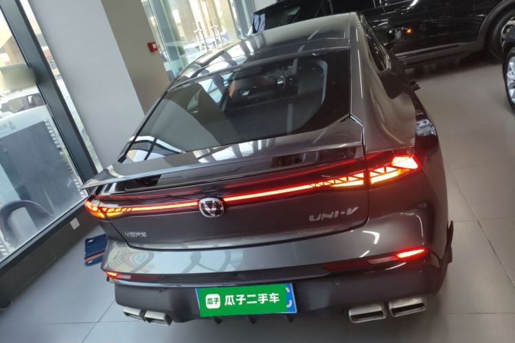 Used Changan UNI-V 2024 1.5T Prestige Sport Edition