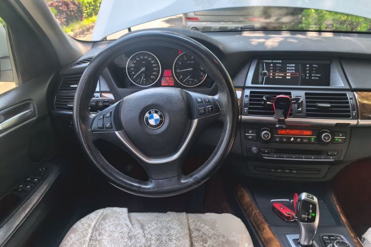 Used BMW X5 2013 xDrive35i Leading Model Steering Wheel