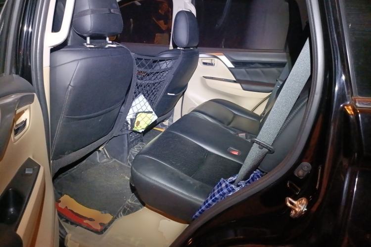 Used Mitsubishi Pajero  Left Rear Seat