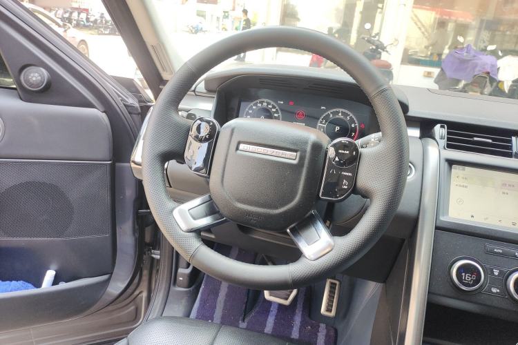 Used Land Rover Discovery 2020 3.0 SC V6 30th Anniversary Special Edition Steering Wheel