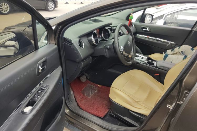 Used Peugeot 3008 2015 2.0L Automatic Classic Edition
