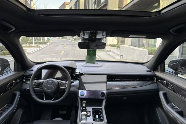 Used Lynk & Co 09 2021 2.0T Halo Six-Seater