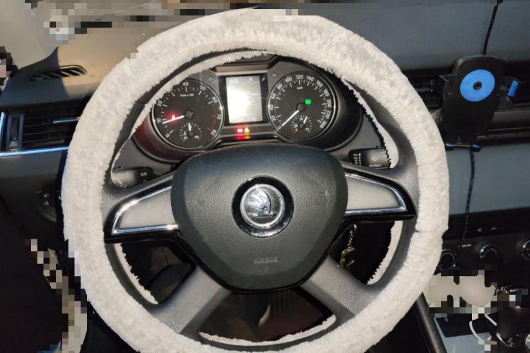 Used Skoda Octavia 2015 1.6L Automatic Yijie Edition Steering Wheel