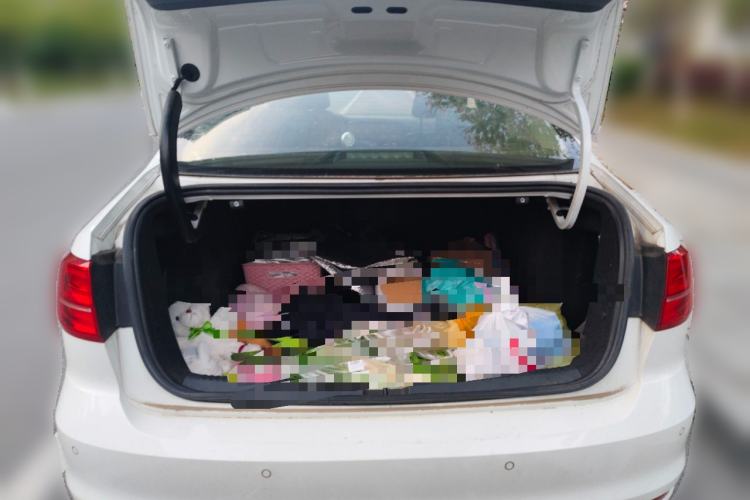 Used Volkswagen Sagitar 2018 1.6L Manual Comfort Model Trunk