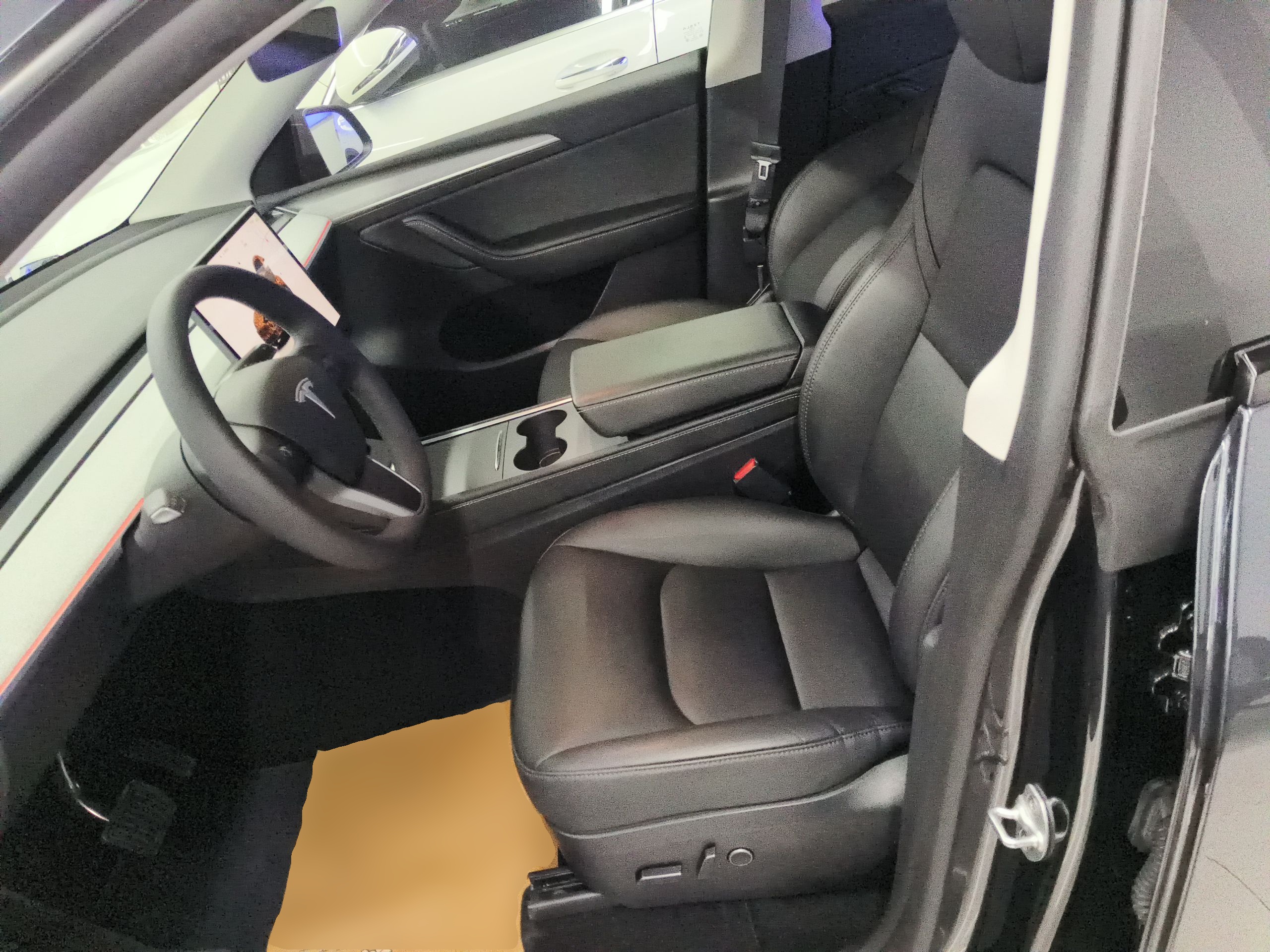 Переднее сиденье в автомобиле