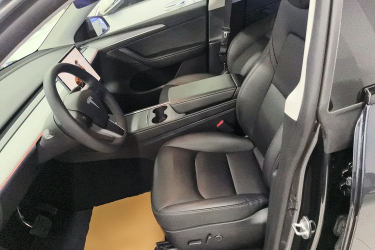 Used Tesla Model Y 2024 Rear-Wheel-Drive Version Left Front Seat