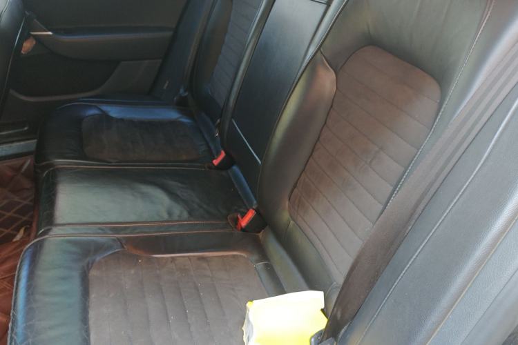 Used Volkswagen Magotan 2015 Revised Version 2.0 TSI Prestige Edition Left Rear Seat