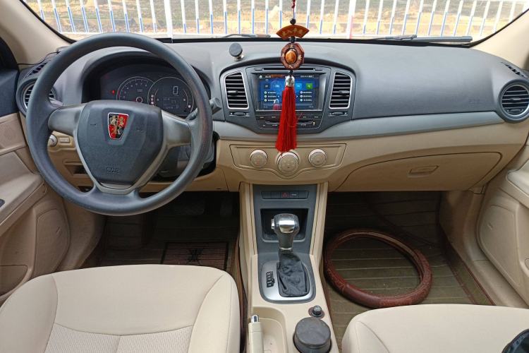 Used Roewe 350 2015 1.5L Automatic Luxury Sunroof Edition Center Console