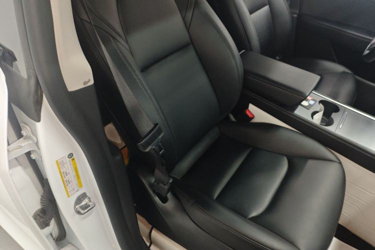 Used Tesla Model Y 2024 Rear-Wheel-Drive Version Right Front Seat