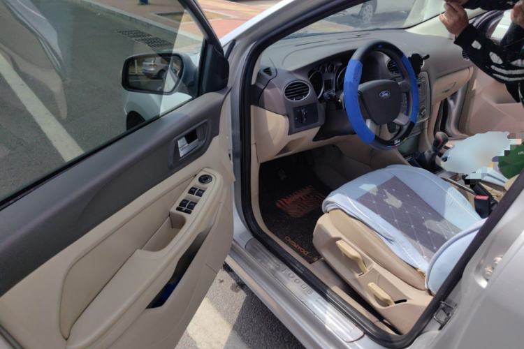 Used Ford Focus 2012 Hatchback Classic 1.8L Manual Fashion Edition