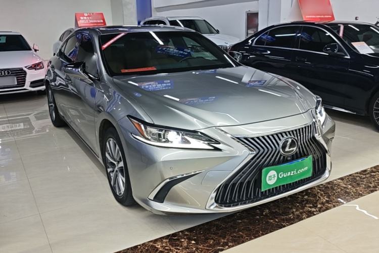 Used Lexus ES 2018 200 Excellence Edition China V Standard
