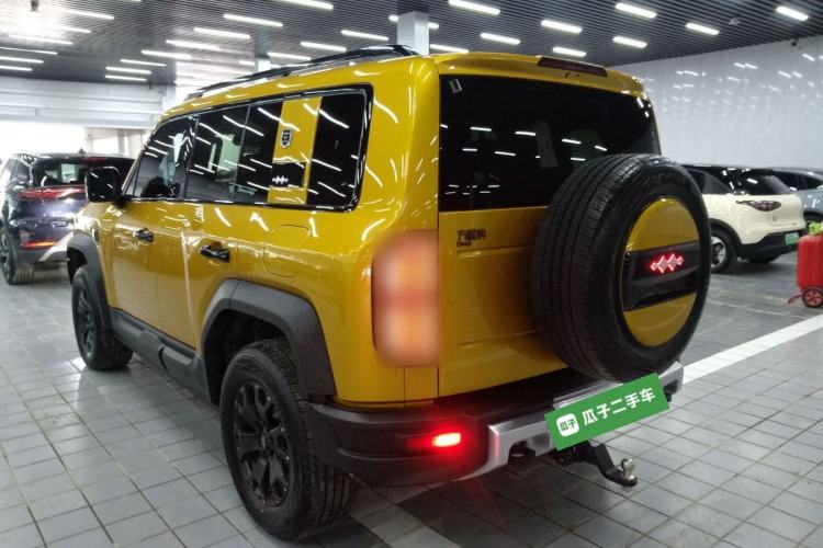 Used Formula Leopard 5 2023 Cloud Ride Flagship Edition Exterior 2