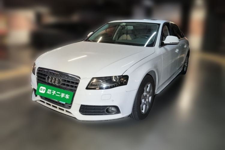 Used Audi A4L 2012 2.0 TFSI automatic Comfort trim level