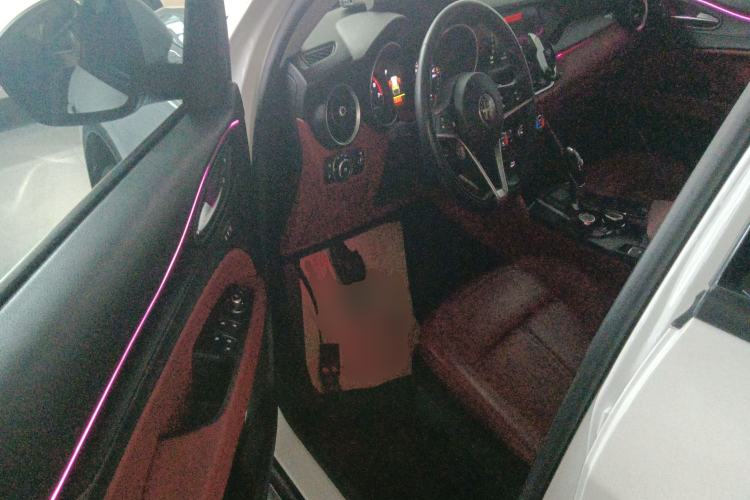 Used Alfa Romeo Stelvio 2017 2.0T 200HP Elite Edition Driver Seat