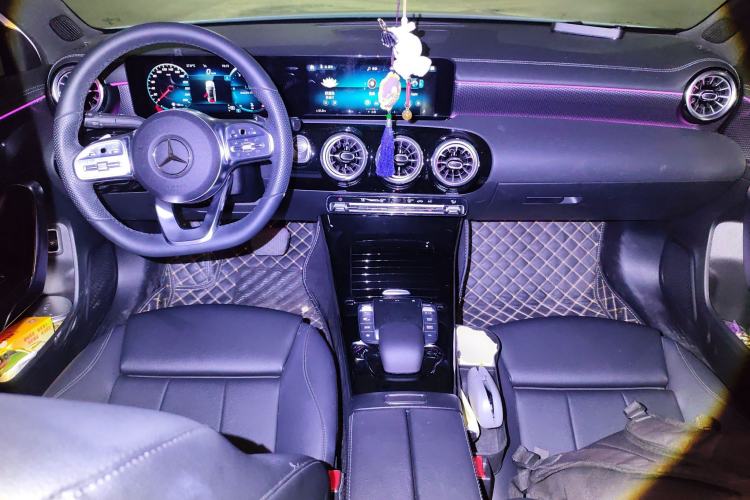 Used Mercedes-Benz A-Class 2022 Restyled A 200 L Sport Sedan Fashion Version Center Console