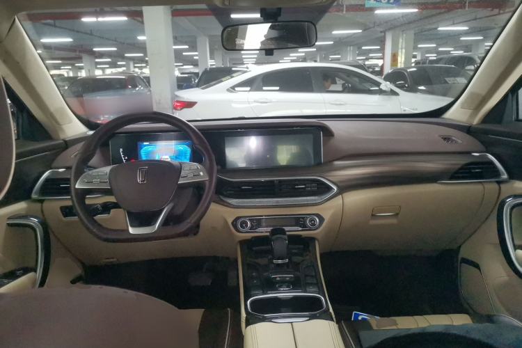 Used Bestune T77 2021 PRO 280 TID Automatic Prestige Model Center Console