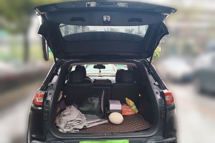 Used Jeep Cherokee 2016 2.4L Professional Edition Trunk