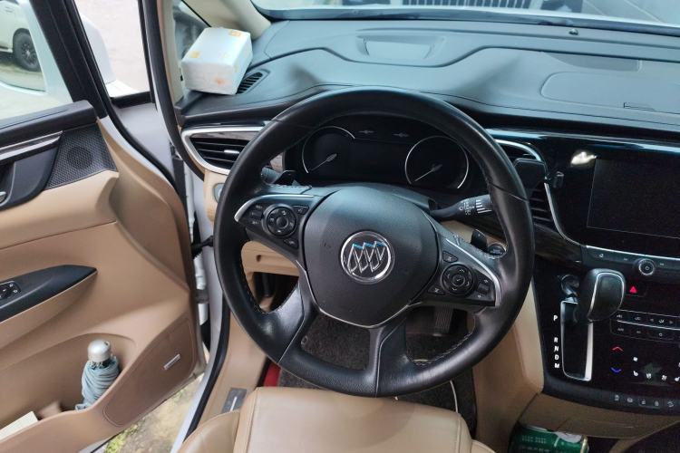 Used Buick GL8 2017 ES 28T Luxury Model China V Standard
