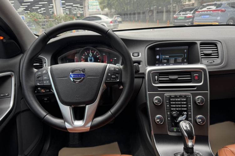 Used Volvo S60 2013 T5 Prestige Edition
