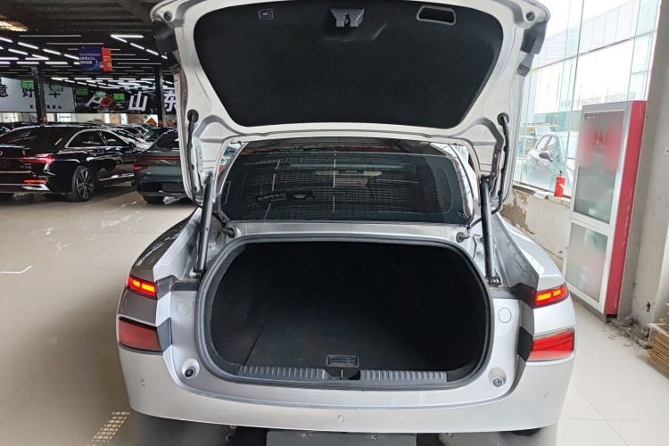 Used XPeng P7 2024 P7i 550 Pro
