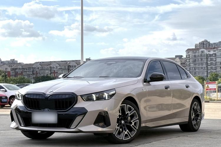 Used BMW 5 Series 2024 530Li Luxury Edition M Sport Package