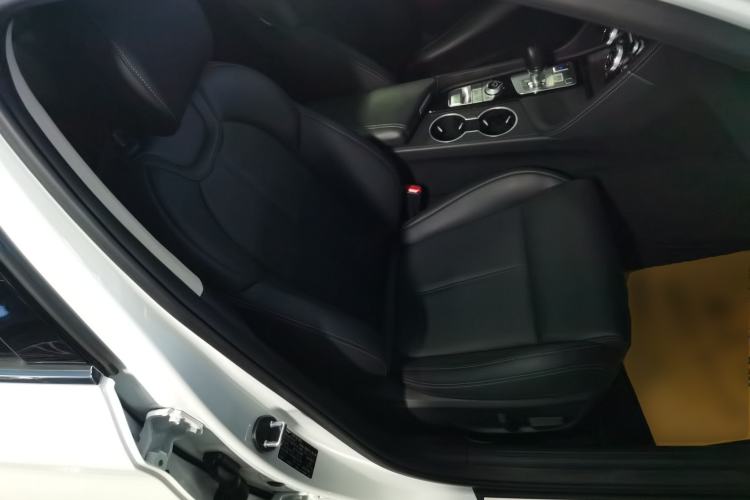 Used Genesis G70 2021 2.0T Rear-Drive Luxury Edition