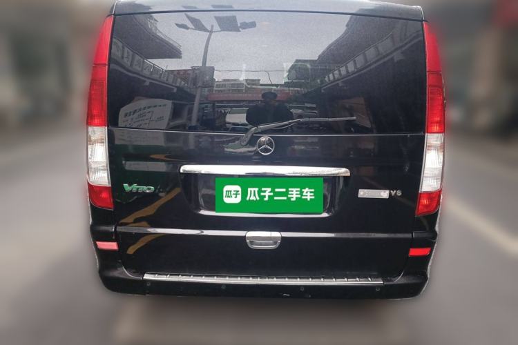 Used Mercedes-Benz Vito 2011 2.5L 7-seater executive version