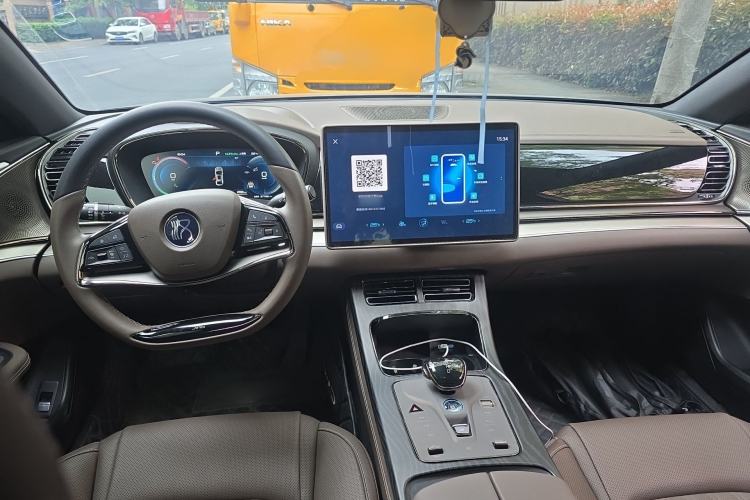 Used BYD Han 2023 DM-i Champion Edition 200KM Premium Model
