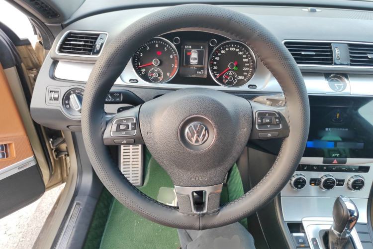 Used Volkswagen FAW-Volkswagen CC 2015 1.8TSI Luxury Model Steering Wheel