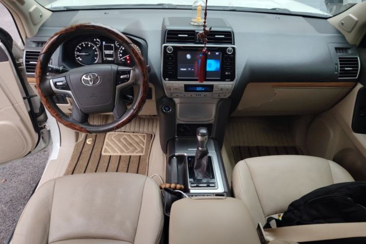 Used Toyota Prado 2018 3.5L Automatic TX-L NAVI with Rear-Mounted Spare Tire Center Console
