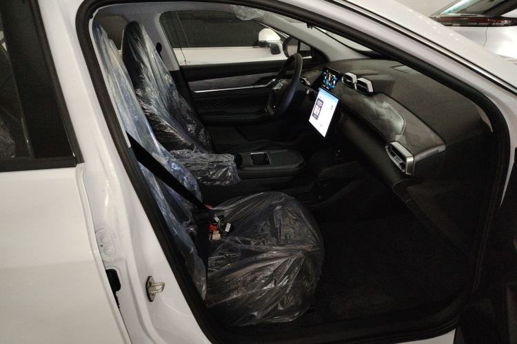 Used Dongfeng Aeolus SKY EV01 2025 530 km AIR Elite Edition
