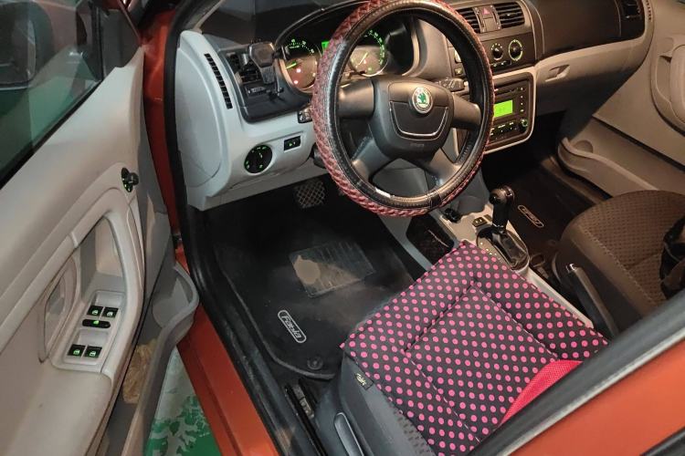 Used Skoda Fabia 2012 1.4L Automatic Crystal Edition