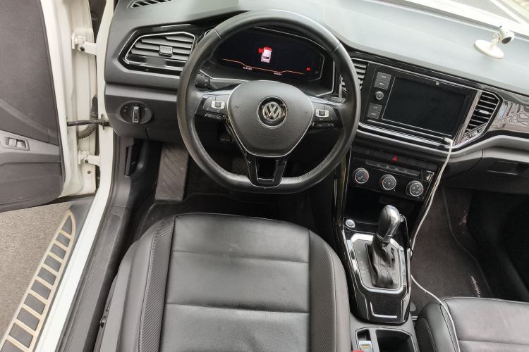 Used Volkswagen T-ROC 2019 280TSI DSG Two-Wheel Drive Comfort Version China VI Standard
