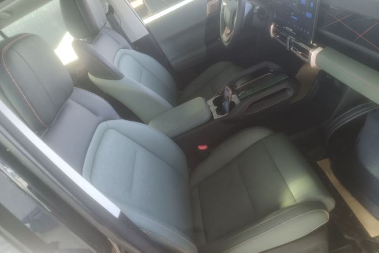 Used iCAR 03 2024 501km Two-Wheel Drive Long-Range Version Right Front Seat