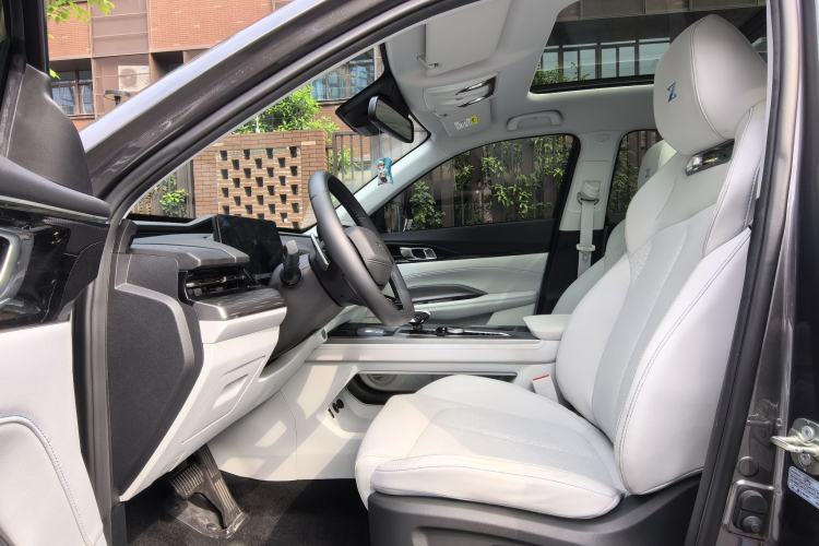 Used CHANGAN OSHAN Z6 New Energy 2022 Blue Whale iDD 150KM Flagship PLUS Smart Parking Edition