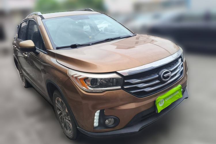 Used GAC Trumpchi GS4 2015 200T G-DCT Elite Edition Front Right 45 Deg