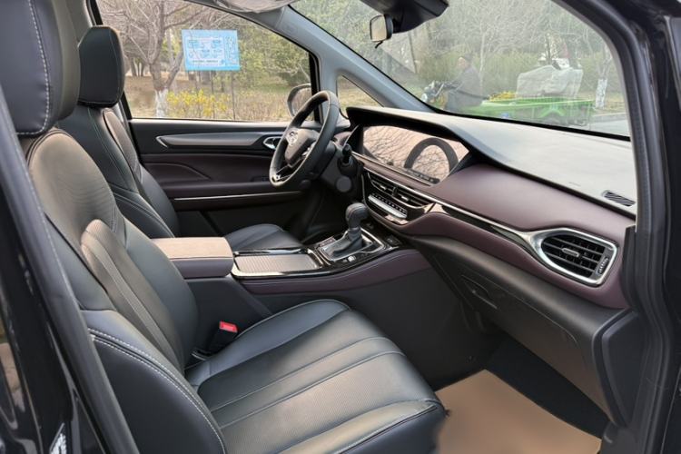 Used GAC Trumpchi M6 2023 PRO 270T DCT Luxury Edition Interior 11