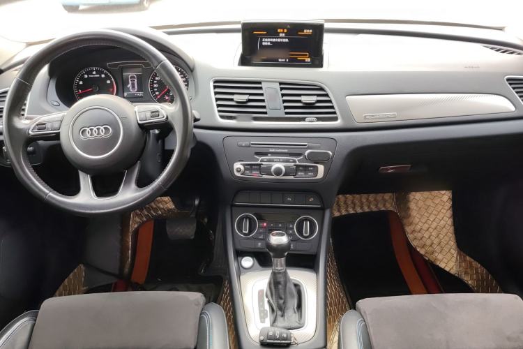 Used Audi Q3 2016 40 TFSI quattro all-wheel-drive sport model
