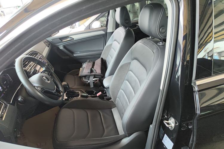 Used Volkswagen Tiguan L 2021 330TSI Automatic Two-Wheel Drive Smart Edition
