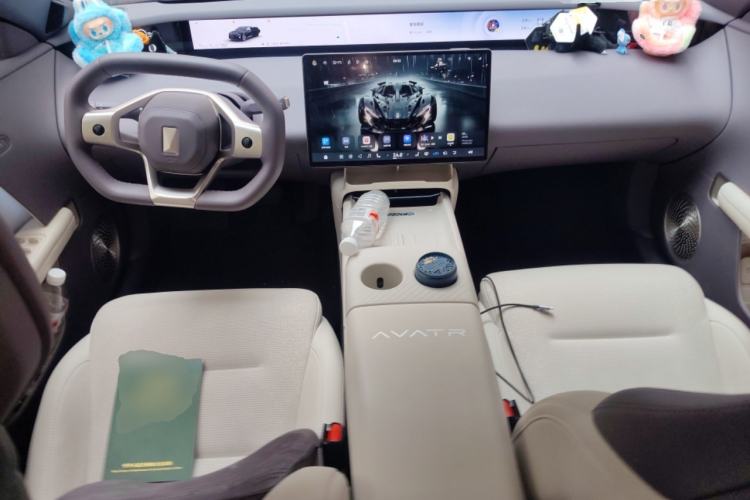Used Avatr 06 2025 Max All-Electric Version Center Console