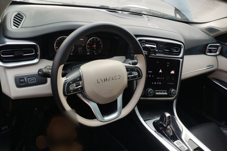 Used Lynk & Co 01 2019 2.0T Two-Wheel Drive Zhaopu Version China VI Standard
