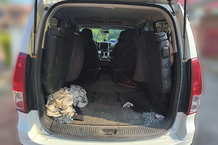 Used FORTHING Lingzhi PLUS 2021 2.0L Manual Comfort Version 7 Seats Trunk