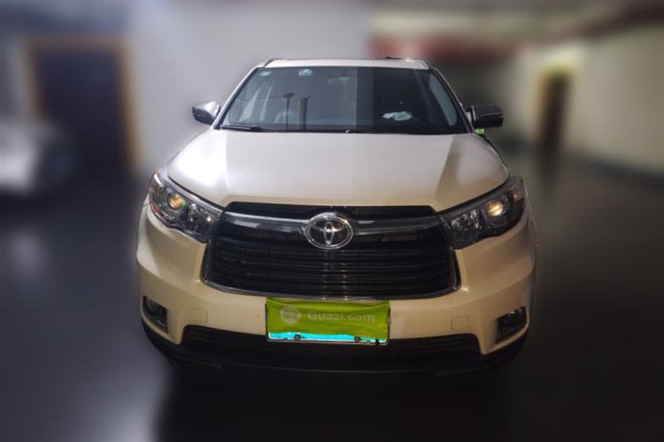 Used Toyota Highlander 2015 2.0T Two-Wheel Drive Luxury Edition 7 Seats Front