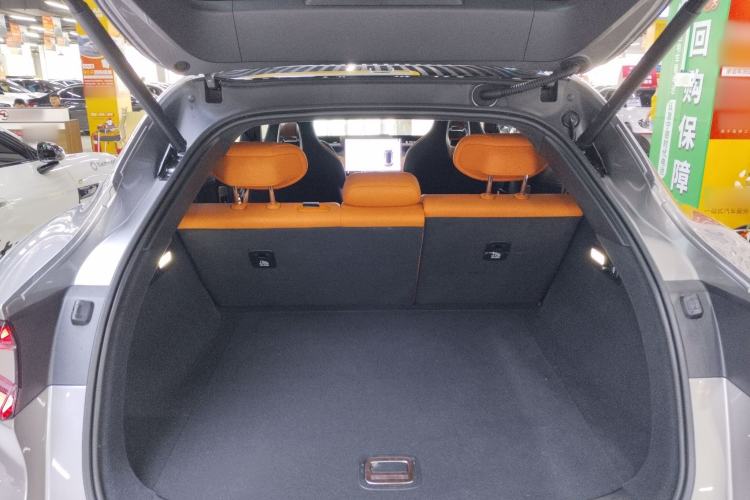 Used Xiaomi Auto YU7 2025 Ultra-Long Range High-Performance All-Wheel-Drive Max Edition Trunk