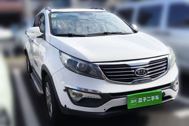 Used Kia Sportage R 2012 2.0L Manual Two-Wheel Drive GLS Front Right 45 Deg