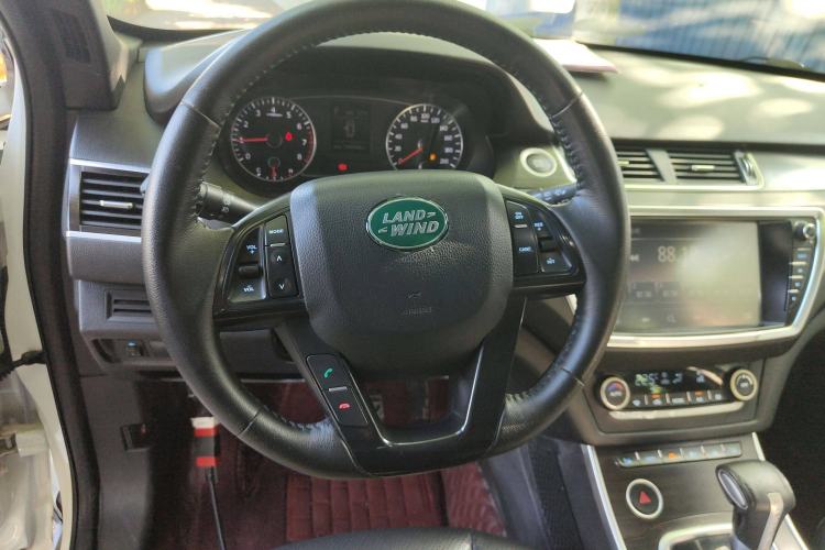 Used Land X7 2016 2.0T Panoramic Prestige Edition
